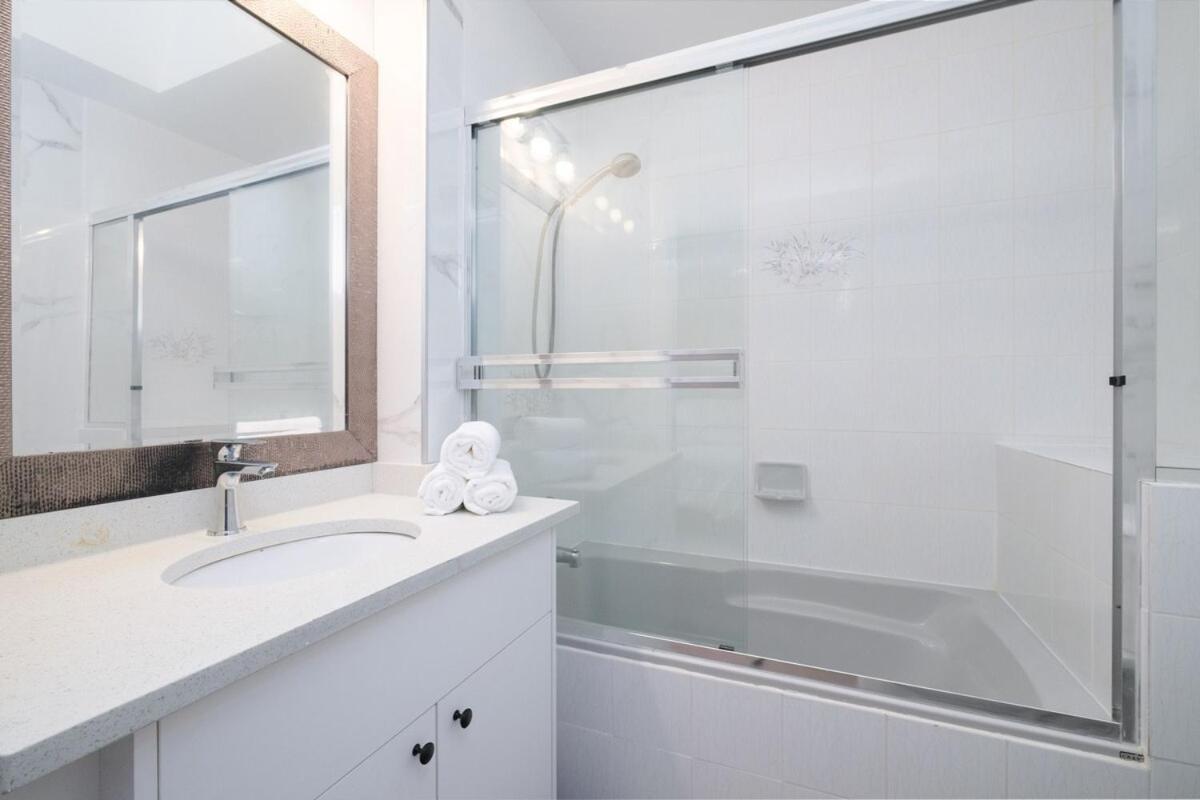 Spacious 4Br W Ensuites Mins To Downtown Yvr Ubc Vancouver Extérieur photo