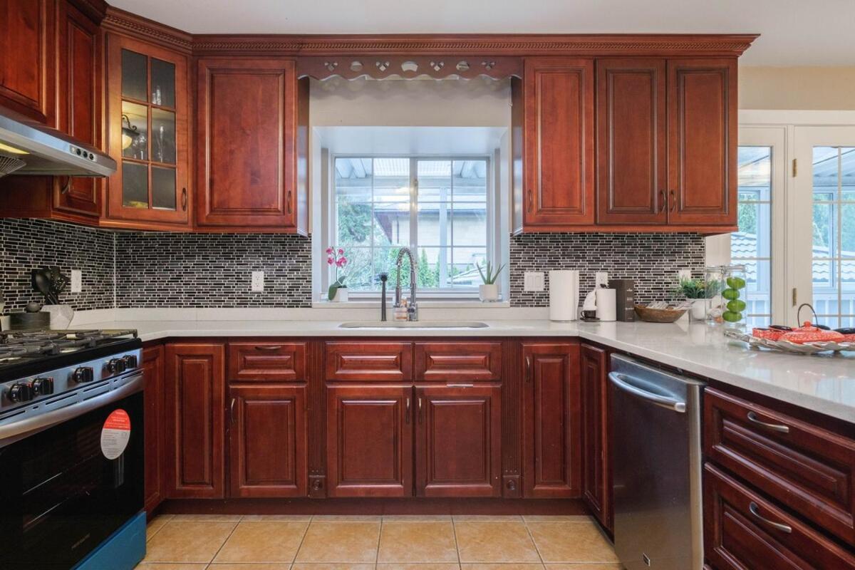Spacious 4Br W Ensuites Mins To Downtown Yvr Ubc Vancouver Extérieur photo